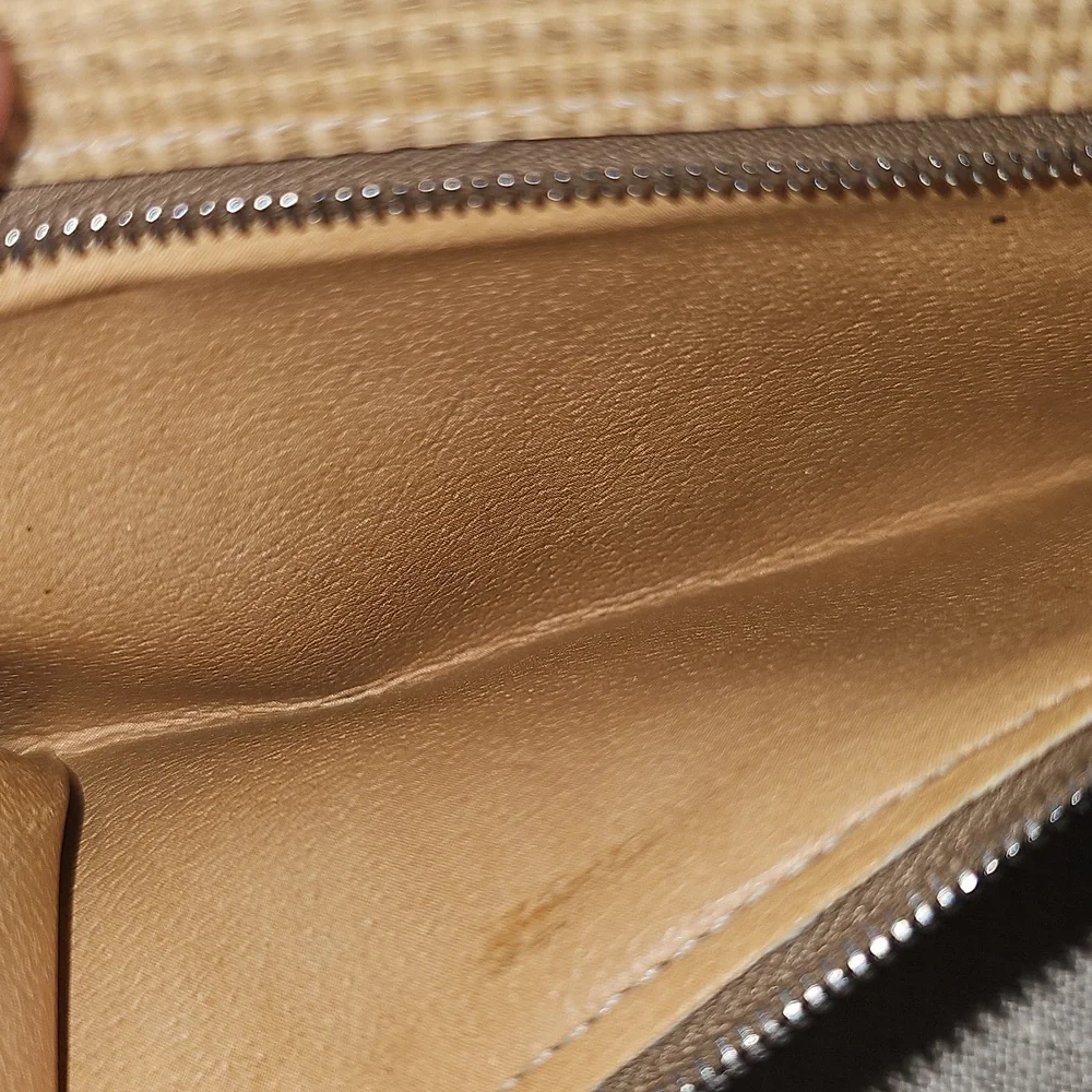 Dooney & Bourke Panama Collection Tri-fold Snap Wallet - Picture 5 of 8